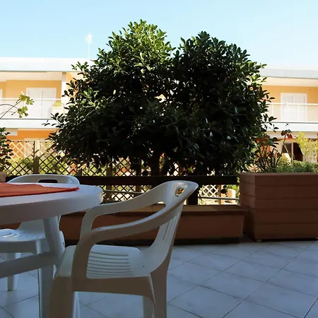 Blue Marine Village 아파트호텔