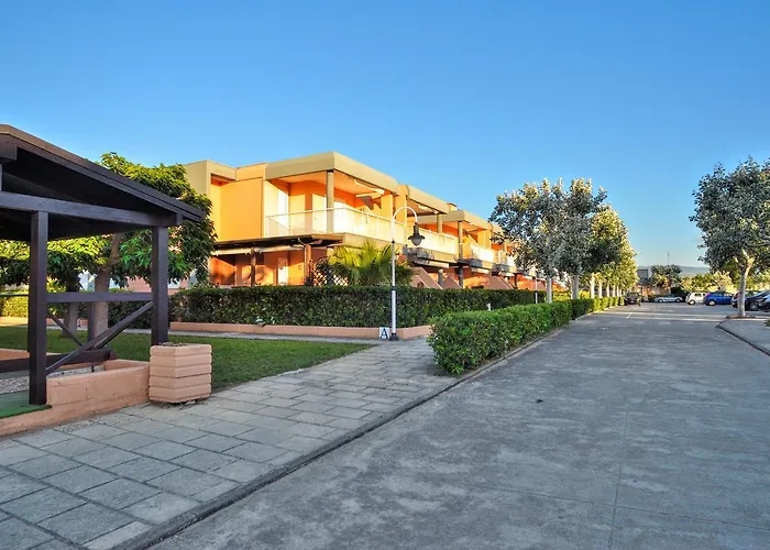 Blue Marine Village 아파트호텔 3*