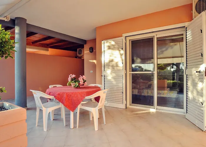 Blue Marine Village 아파트호텔