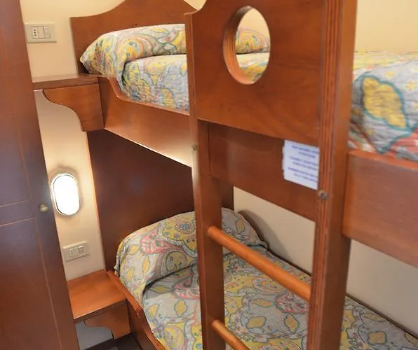 Blue Marine Village 아파트호텔 3*