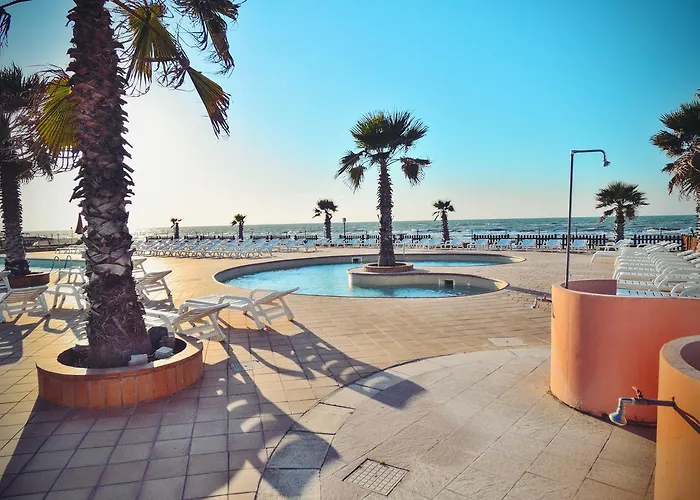 Blue Marine Village 3*