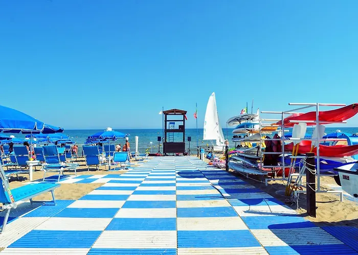 Blue Marine Village 3*